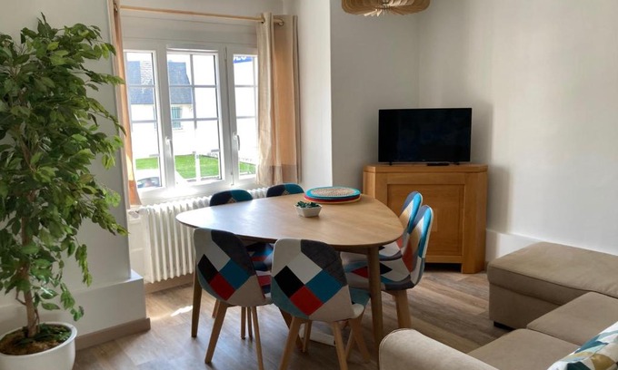 Touques Apartment | Charmant appart rénové pour 6, à 5 min de la plage et du centre, avec parking - Trouville - FR-1-712-65