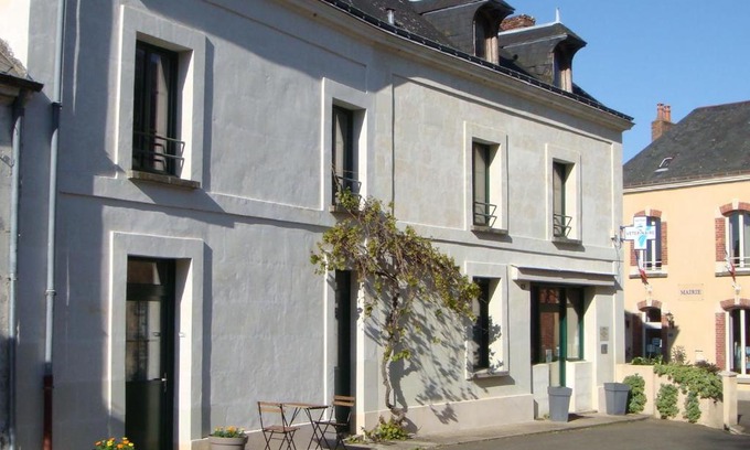 Montreuil-le-Henri House | Charmant Gîte Confortable avec Wifi, au Cœur d'un Village Typique près de Bercé - FR-1-410-225