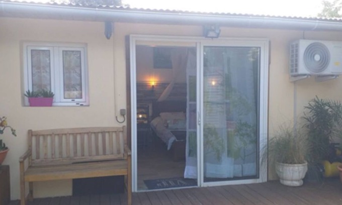 Entre-Deux Bed & Breakfast | Charmante Dépendance Chez L'habitant