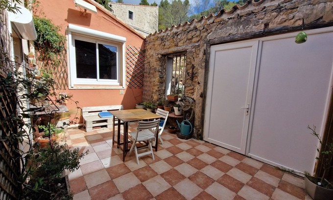Fraisse-des-Corbieres House | Charmante Maison Dans les Corbières, à 20 km de la Mer. Animaux Acceptés