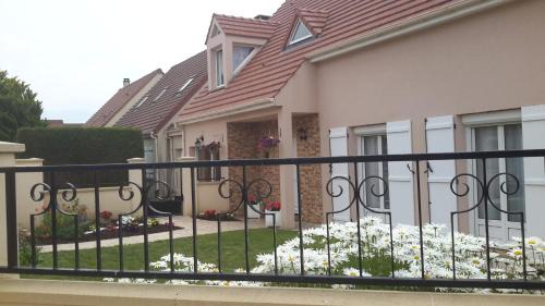 Champcueil Villa | Charmante maison dans village