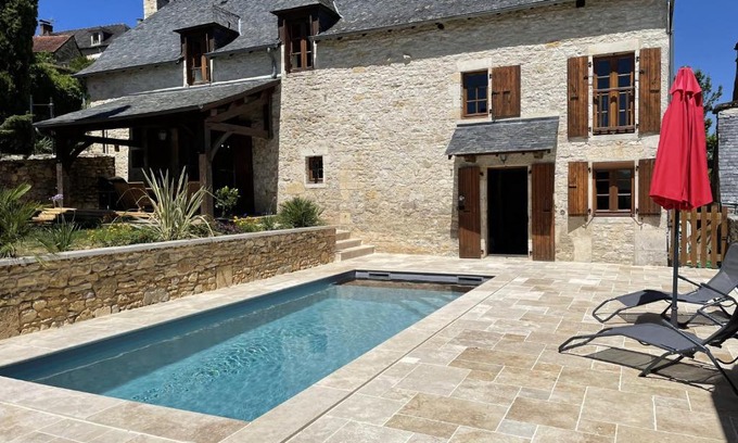 Coly House | Charme & piscine chauffée Périgord Noir