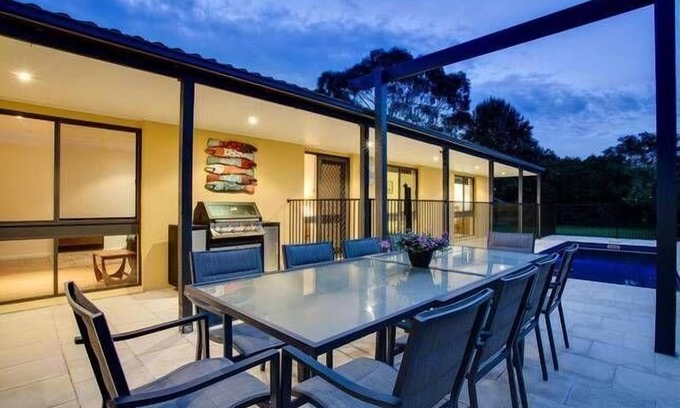 Tootgarook House | Charmes paradise by the shore, Tootgarook - 1 NIGHT FREE!* - Luxury 4 bedroom zoned house with heated pool