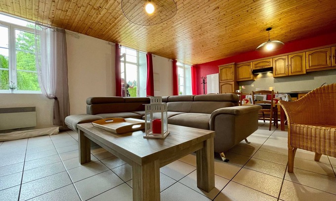 Saint-Julien-Molhesabate Cottage | Charming Nature Retreat: 3-BR Home, Garden, Nearby Hiking & Cycling Trails