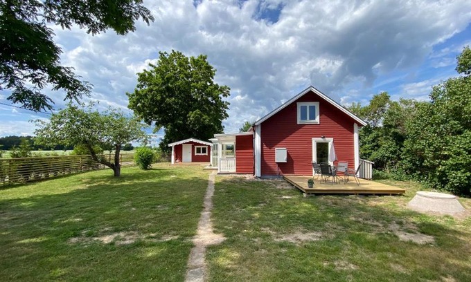 Kalmar Municipality House | Charmig, nyrenoverat och fullt utrustad stuga. Anpassad för hundar, nära till naturen och havet. Gångavstånd till golfbana.