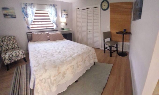 Royal Palm Beach Villa | Charming 1-bedroom/1 bath unit with AC, WiFi in welcoming Royal Palm Beach