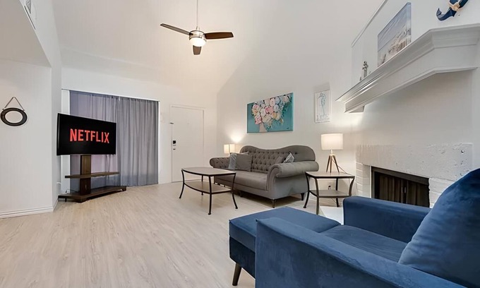 Northeast Dallas Apartment | Charming 1-bedroom apartment in marvelous Dallas with WiFi, AC