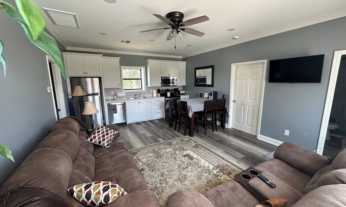 Milton Cottage | Charming 1-bedroom cottage in Ridge/Judice community with central AC/Heating.