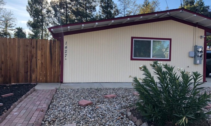 Concord House | Charming 1-bedroom house with WiFi, AC in serene Concord