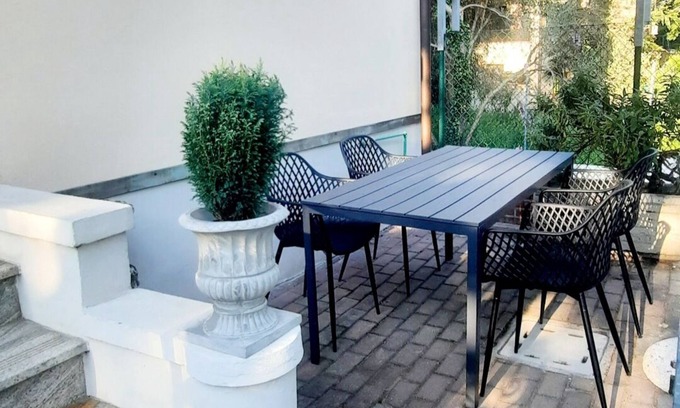 Imola Apartment | Charming 1-bedroom loft in delightful Imola with WiFi, AC and private garden