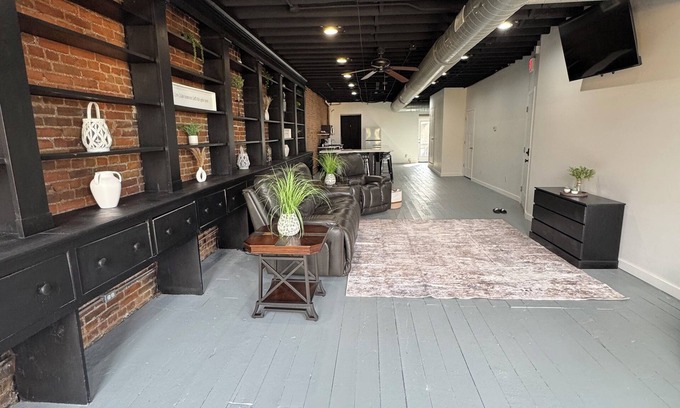 Hannibal House | Charming 1-bedroom loft in downtown Hannibal