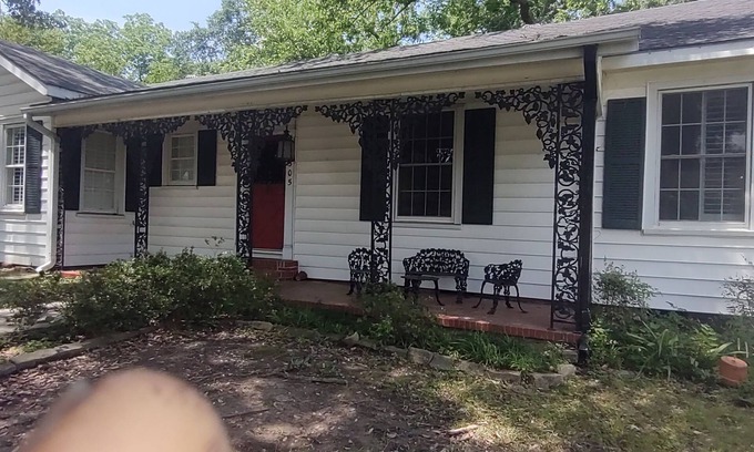 Jefferson House | Charming 1940s Home