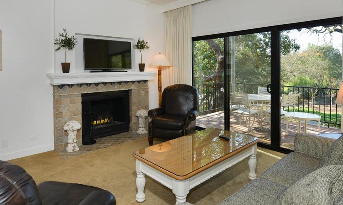 Napa House | Charming 2 bd Condo at Silverado