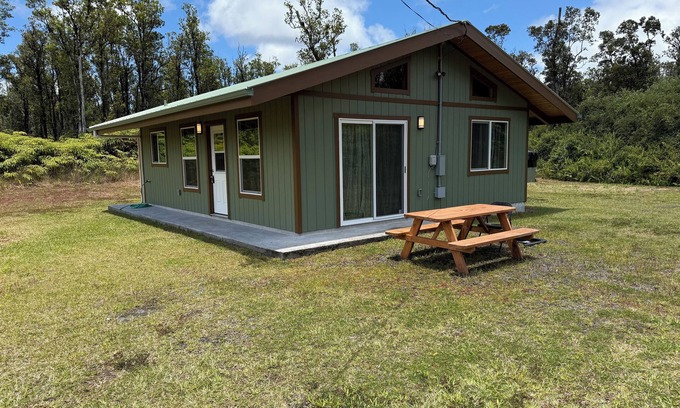 Fern Acres House | Charming 2-bedroom house in fabulous Mountain View with WiFi