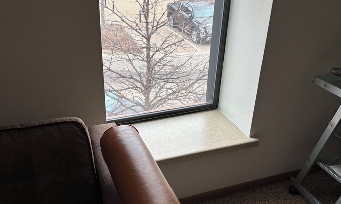 Stevens Point Condo | Charming 2-bedroom condo with AC, WiFi in Stevens Point Noise Potential