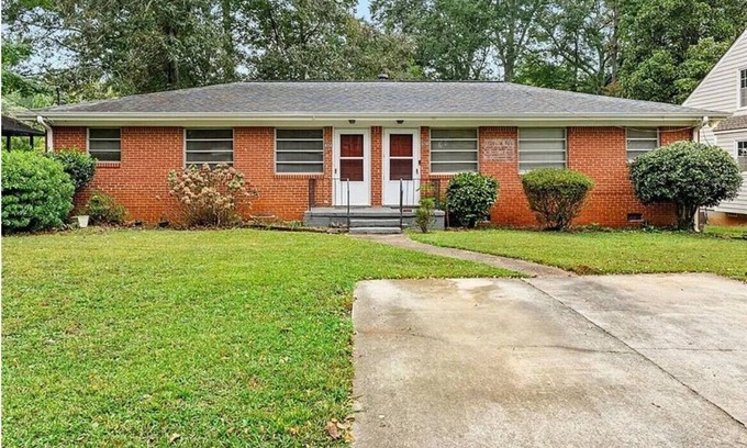 Decatur Heights Apartment | Charming 2-bedroom Duplex Apt in City of Decatur