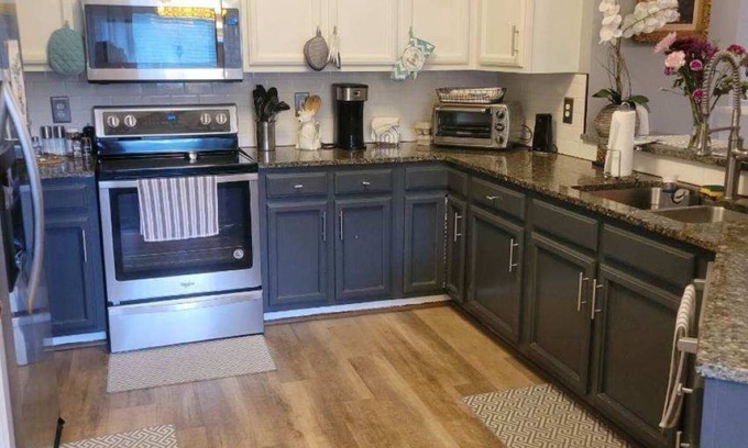 Greensboro House | Charming 2-bedroom house with an office in great location