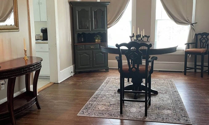 Arapahoe House | Charming 2-bedroom house in Arapahoe! Convenient for camps and ferry!