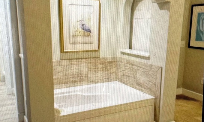 Lackey House | Charming 2-bedroom estate in beautiful Williamsburg with WiFi, fitness room