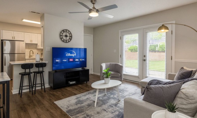 Shannon Apartment | Charming 2BR Hoover Retreat w/ Easy Parking