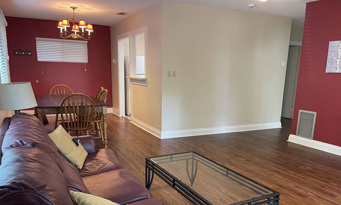 Tallahassee Apartment | Charming 2BR less than 2 miles from FSU