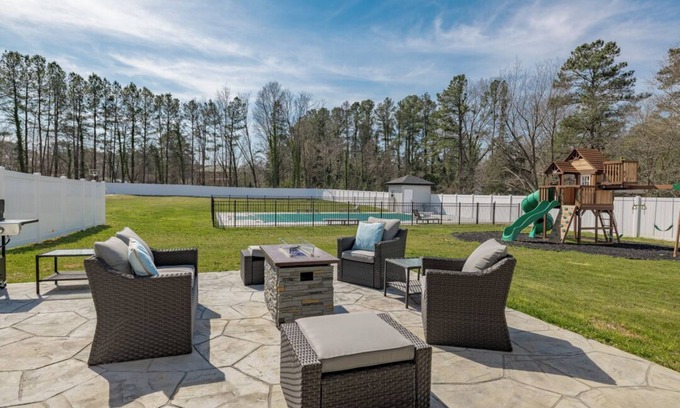 Littleton House | Charming 2BR, Pool, Pickleball/Basketball Court, Large Backyard