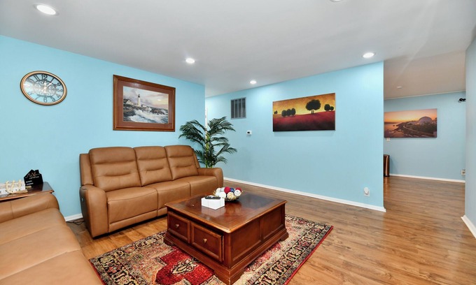 Lawrence House | Charming 3-bed Retreat Near Downtown Indianapolis