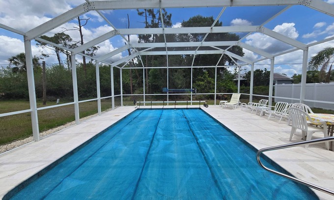 Port Charlotte - Charlotte Harbor House | Charming 3-bedroom house with AC, WiFi & heated pool in lovely Port Charlotte