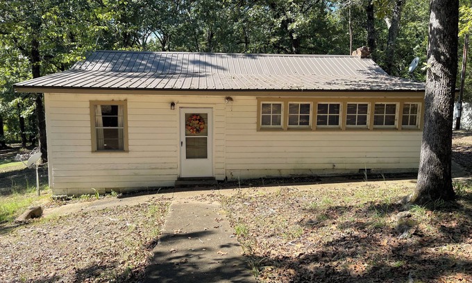 Sardis Cottage | Charming 3-bedroom cottage with WiFinnear Oxford and Sardis lake