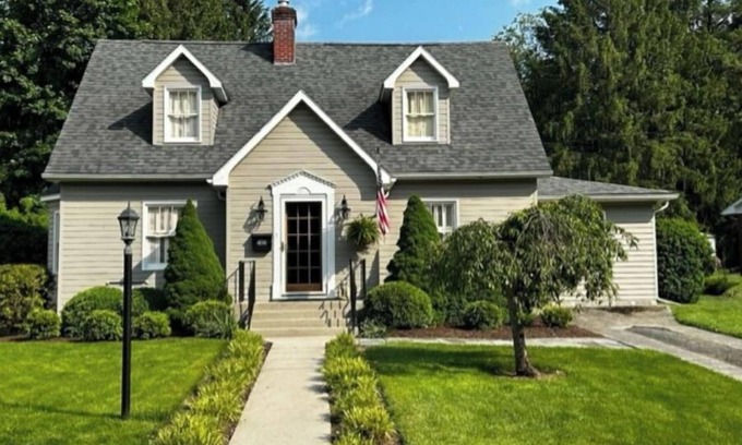 Lewisburg House | Charming 3 bedroom home