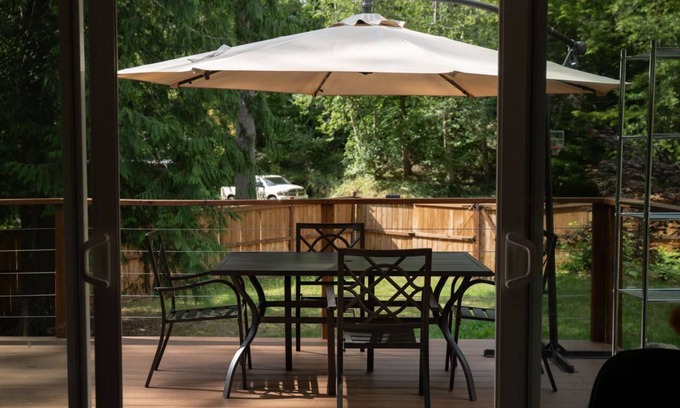 North Bend House | Charming 3-bedroom retreat house in North Bend