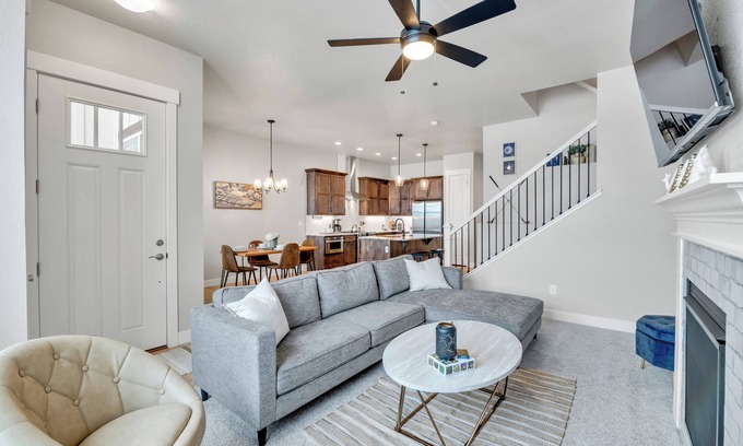 Loveland House | Charming 3-bedroom townhome in delightful Berthoud in the TPC Community