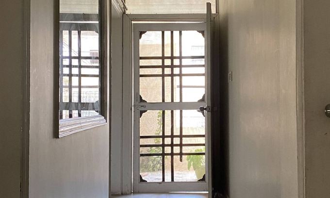 Gulshan-e-Iqbal House | Charming 3-BR Haven with WiFi, AC in Central Karachi