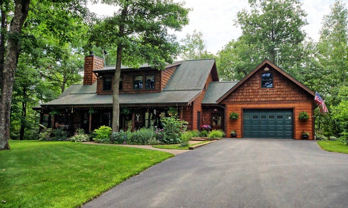 Hayward Cabin | Charming 5-bedroom cabin just outside Hayward near OO, Tiger Cat,and Spider Lake