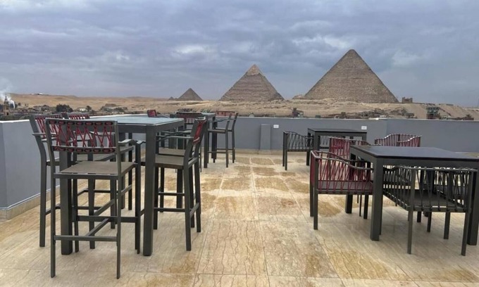 Giza Bed & Breakfast | Charming 6-bedroom bed & breakfast with WiFi, AC in lovely Giza Governorate