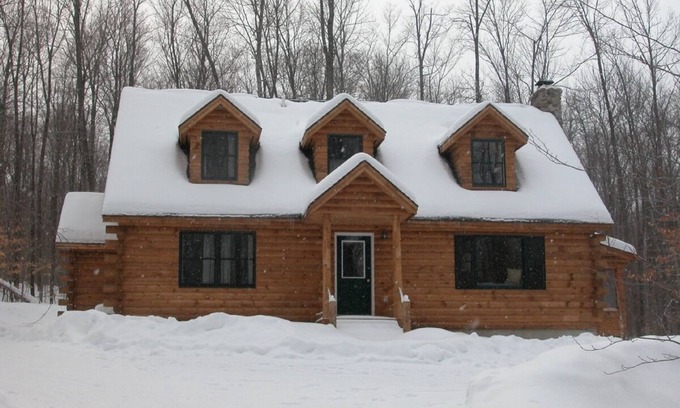 North River Cabin | Charming ADK Cabin for year-round vacation fun