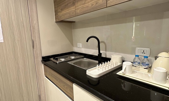 Al Swaifyeh Apartment | Charming Amman Apartment with Electric Heating & WiF