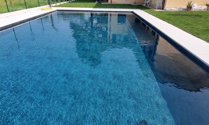 Calmasino Apartment | Charming and elegant apartment in Bardolino with pool. WI-fi free.