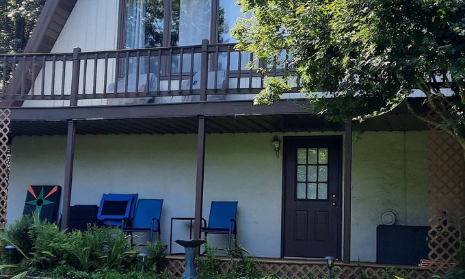 James Creek House | Charming and Spacious A-Frame minutes from James Creek Launch - Raystown Lake