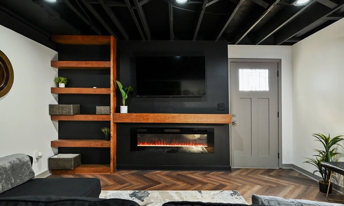South Kansas City Apartment | Charming and spacious 1-bedroom apartment with WIFI up to 5G in welcoming KCMO