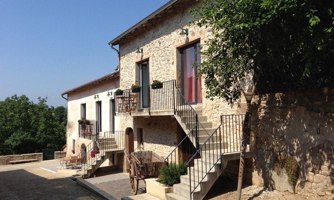 Cluny Apartment | Charming apartment 2 km from the center of Cluny
