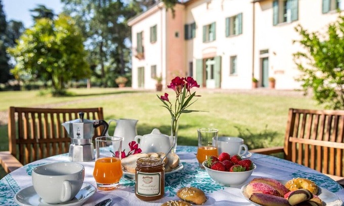 Dozza Apartment | Charming apartment "Anna" in historical Villa Calanco on the hills of Dozza