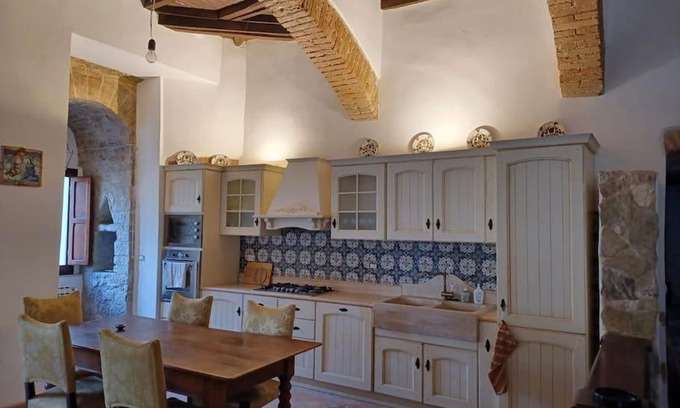 Spoleto Apartment | Charming apartment in medieval tower