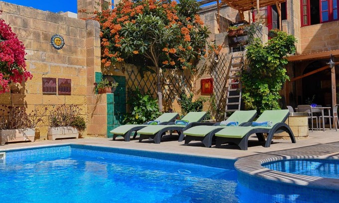 Qala Bed & Breakfast | Charming B&B Dar Ta Zeppi