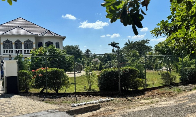 Porus Bed & Breakfast | Charming bed & breakfast with WiFi and AC in fabulous Clarendon Park