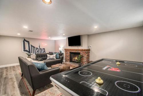 Benson House | Charming Benson Home Fenced Yard & BBQ