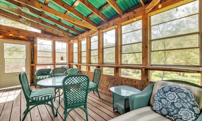 Hobart House | Charming Catskill Mountain Retreat 3 Bedroom Home