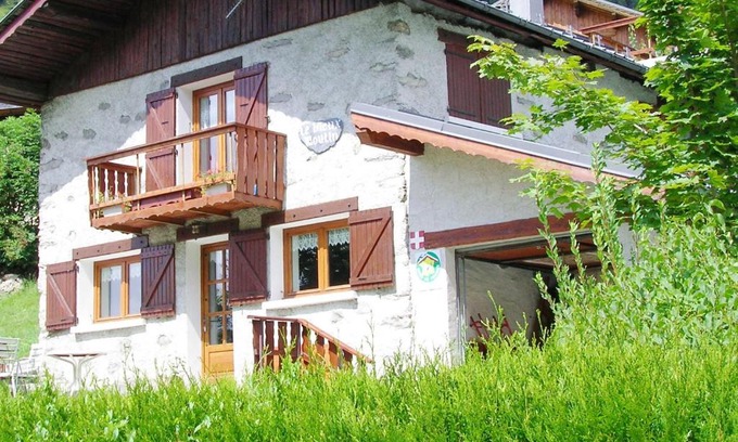 Champagny-en-Vanoise Ski Chalet | Charming Chalet in Champagny en Vanoise near Ski Area