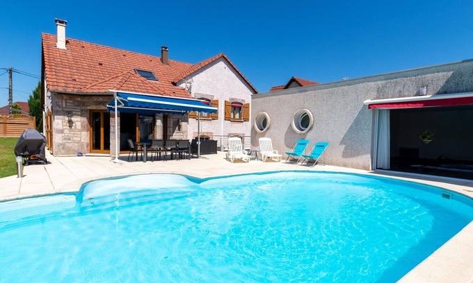 Villers-les-Luxeuil Cottage | Charming cottage with private pool and jacuzzi in the Vosges