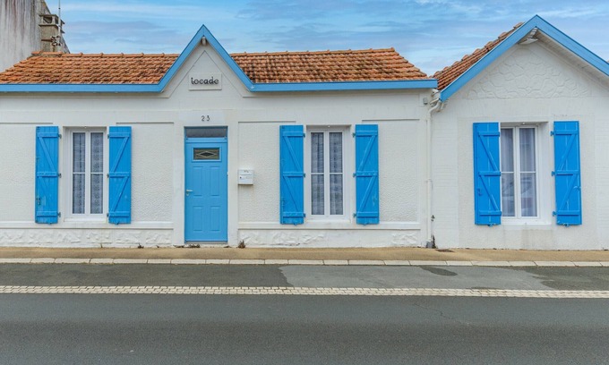 Quartier des Dunes House | Charming Cottage for 4 in Chatelaillon-Plage, 200m from Beach with Patio